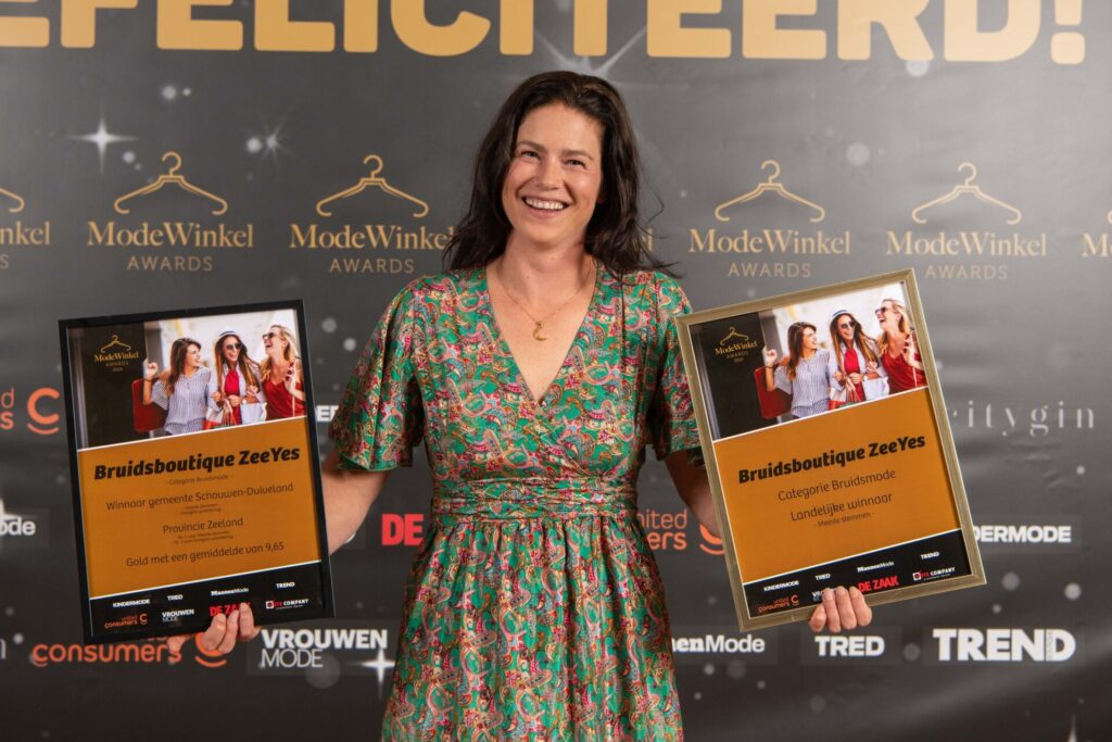 ZeeYes: Drievoudig Winnaar van de ModeWinkelAwards in de categorie Bruidsmode!